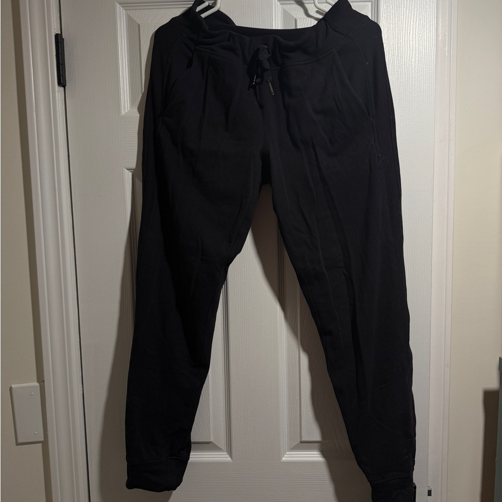 Lululemon women’s Black Jogger Pants